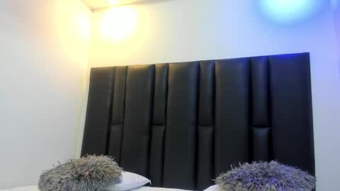 valeri_tafur online show from 15, 2, 2025