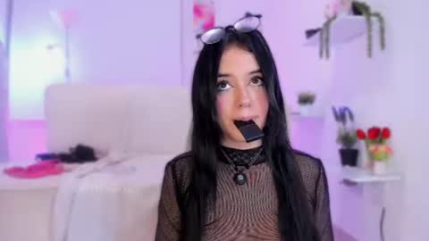 Valeria Londoo online show from 14, 6, 2026