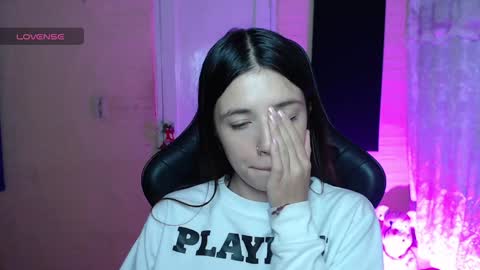 Snapshot of valeria_mendozza chatting on 5, 2, 2025   online show from 5, 2, 2025