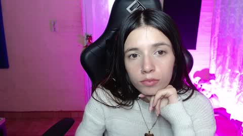 Snapshot of valeria_mendozza chatting on 6, 2, 2025   online show from 6, 2, 2025