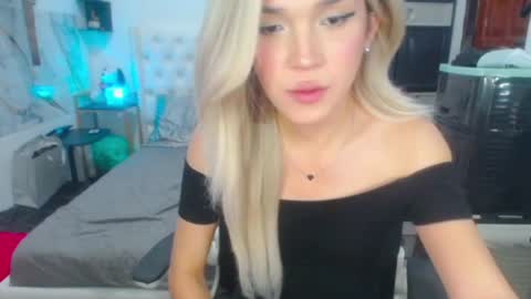 Snapshot of valeria_nikia chatting on 13, 1, 2025 VALERIA online show from 13, 1, 2025