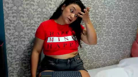 Costume lover online show from 17, 2, 2026