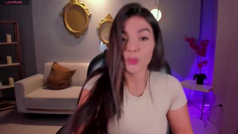 Snapshot of valeriaroldanx chatting on 5, 2, 2026 Valeria online show from 5, 2, 2026