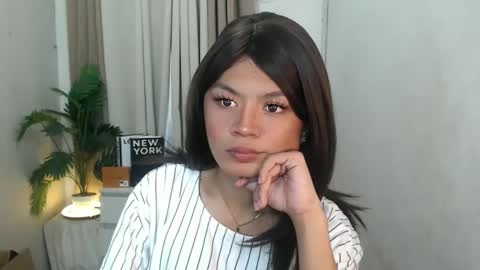 MISS Valerie online show from 6, 5, 2026