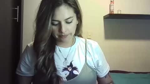 Snapshot of valery__rouse_ chatting on 5, 4, 2026 Valery online show from 5, 4, 2026