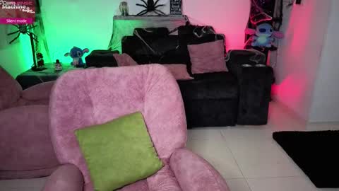 Snapshot of valery_adams1 chatting on 7, 10, 2025 Valery adams1 online show from 7, 10, 2025