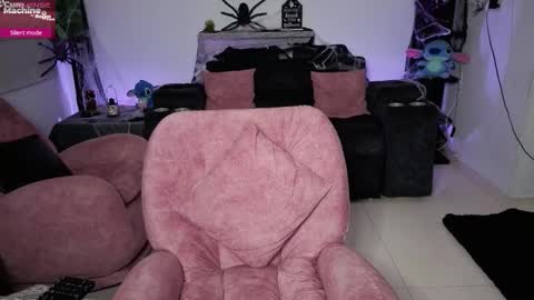 Snapshot of valery_adams1 chatting on 8, 10, 2025 Valery adams1 online show from 8, 10, 2025