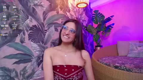 Snapshot of valery_blush chatting on 6, 10, 2025 valery_blush online show from 6, 10, 2025