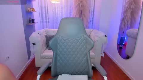 Valery Lane online show from 15, 10, 2025