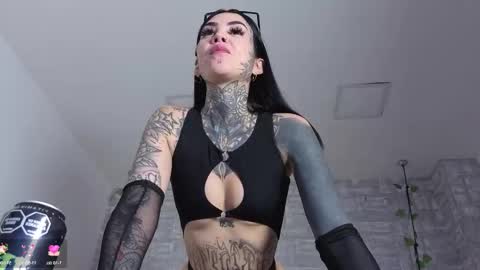 valerykat_ online show from 11, 1, 2026