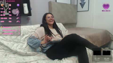 valevicious online show from 4, 3, 2025