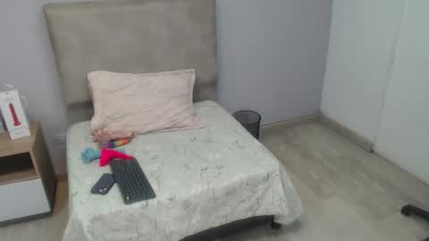 valevicious online show from 17, 10, 2025