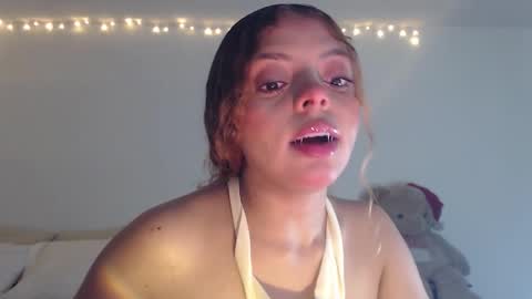 Snapshot of valientegirl_ chatting on 3, 2, 2026 VALIENTE online show from 3, 2, 2026