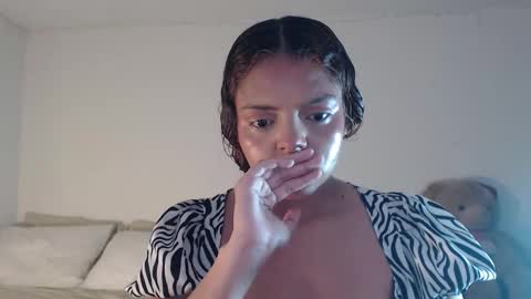 Snapshot of valientegirl_ chatting on 7, 2, 2026 VALIENTE online show from 7, 2, 2026