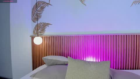 valleriie_ online show from 15, 4, 2026