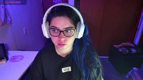 Im Violet online show from 8, 1, 2025