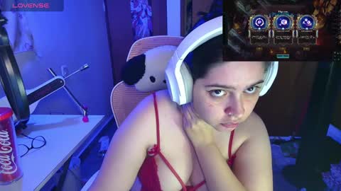 Im Violet online show from 5, 3, 2025