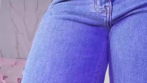 Snapshot of valloletsamar chatting on 13, 6, 2026 Vallolet Peach online show from 13, 6, 2026