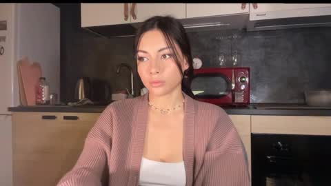 Snapshot of valorant_girl chatting on 28, 12, 2024 Little Devil online show from 28, 12, 2024