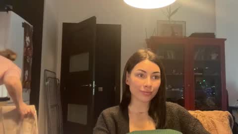 Snapshot of valorant_girl chatting on 4, 3, 2025 Little Devil online show from 4, 3, 2025
