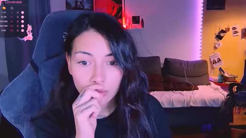 Snapshot of valorant_girl chatting on 20, 10, 2025 Little Devil online show from 20, 10, 2025