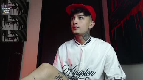 Snapshot of vampiredavyd chatting on 7, 1, 2025 david guzman i model independenthelp me with a thumbs up online show from 7, 1, 2025