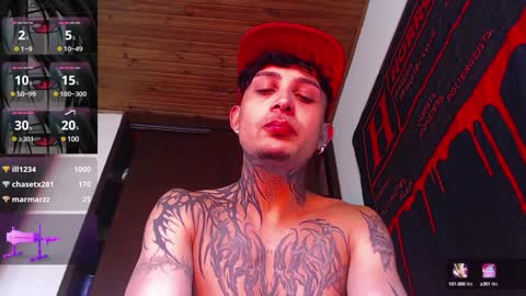 Snapshot of vampiredavyd chatting on 8, 1, 2025 david guzman i model independenthelp me with a thumbs up online show from 8, 1, 2025