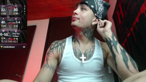 Snapshot of vampiredavyd chatting on 14, 1, 2025 david guzman i model independenthelp me with a thumbs up online show from 14, 1, 2025