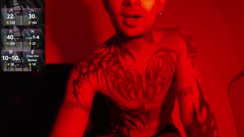 Snapshot of vampiredavyd chatting on 14, 2, 2025 david guzman i model independenthelp me with a thumbs up online show from 14, 2, 2025