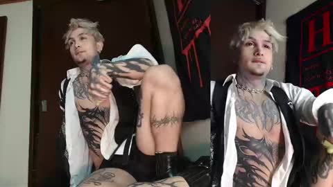 Snapshot of vampiredavyd chatting on 20, 2, 2025 david guzman i model independenthelp me with a thumbs up online show from 20, 2, 2025