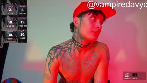 Snapshot of vampiredavyd chatting on 26, 9, 2025 david guzman i model independenthelp me with a thumbs up online show from 26, 9, 2025