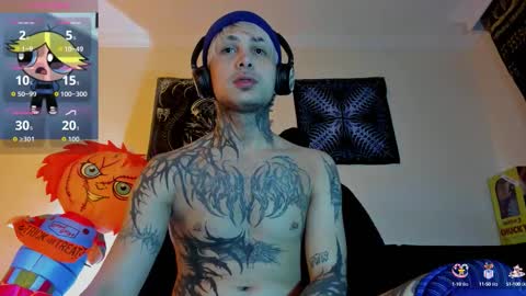 Snapshot of vampiredavyd chatting on 7, 10, 2025 david guzman i model independenthelp me with a thumbs up online show from 7, 10, 2025
