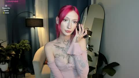 Snapshot of vampray_ chatting on 6, 6, 2026 Leyla online show from 6, 6, 2026