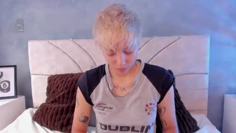 Snapshot of vane_grey chatting on 25, 7, 2026 vane_grey online show from 25, 7, 2026