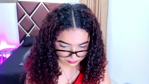Snapshot of vanesa_coronel chatting on 29, 5, 2026 Vanesa online show from 29, 5, 2026