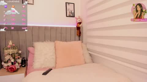 Snapshot of vanesa_moon_ chatting on 23, 4, 2026 vanesa_moon_ online show from 23, 4, 2026