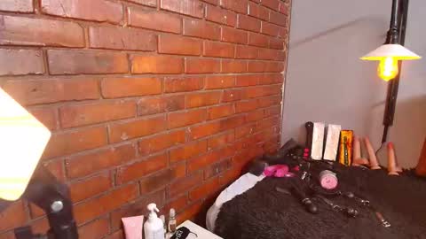 Snapshot of vanessa_frost chatting on 14, 9, 2025 Van online show from 14, 9, 2025