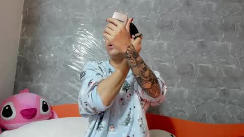 vanessaadol online show from 13, 2, 2025