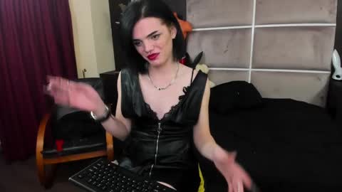 Vanessa Queen online show from 15, 1, 2025