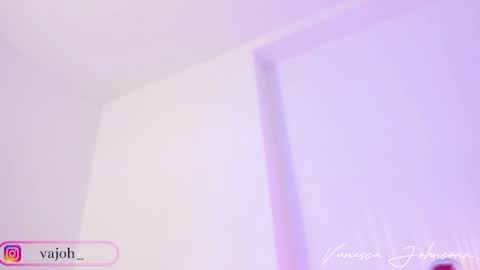 vanessajohnsonn online show from 9, 3, 2025