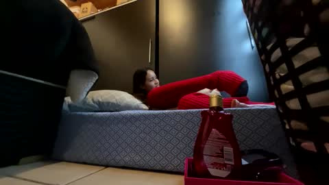 vanessapoetta online show from 9, 9, 2025