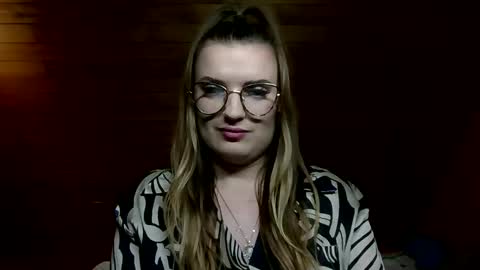 Snapshot of vanessaseduce chatting on 19, 12, 2025 Vanessa online show from 19, 12, 2025