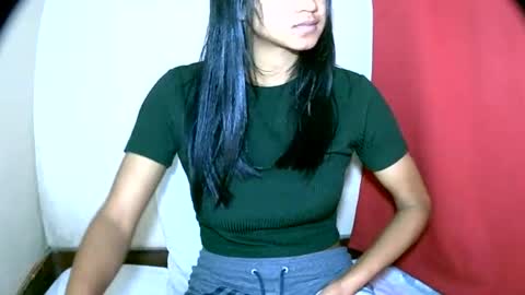 Snapshot of vanih27 chatting on 24, 6, 2026 vanih27 online show from 24, 6, 2026
