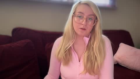 vanillapuddingpie online show from 3, 2, 2025