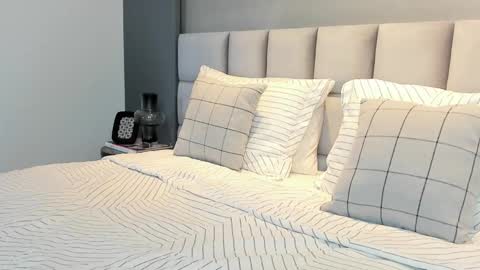 VANNA  online show from 22, 10, 2025