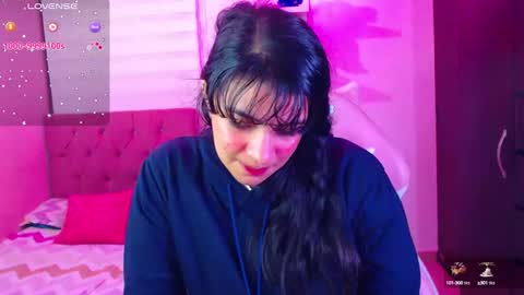 Snapshot of vannessa_shy chatting on 5, 1, 2025 Vanesa online show from 5, 1, 2025