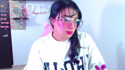 Snapshot of vannessa_shy chatting on 20, 2, 2025 Vanesa online show from 20, 2, 2025