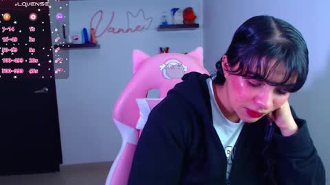 Snapshot of vannessa_shy chatting on 8, 3, 2025 Vanesa online show from 8, 3, 2025