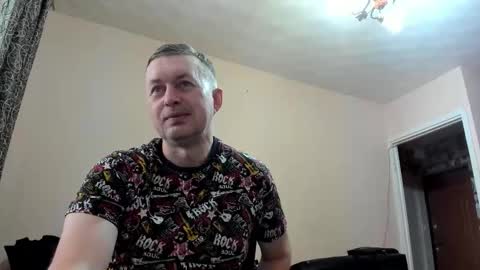vano_822 online show from 9, 9, 2025