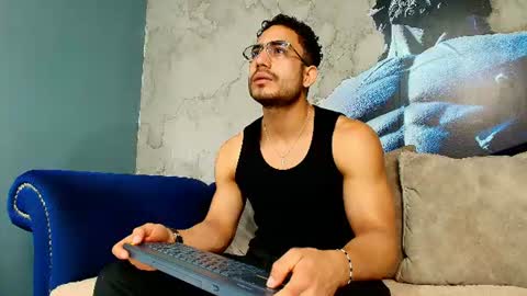 Snapshot of vans_ross chatting on 25, 6, 2026 Vans Ross online show from 25, 6, 2026